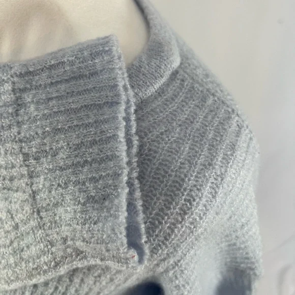 NEW / J.Crew Cashmere-blend bouclé tie-front beach sweater - Picture 4 of 7